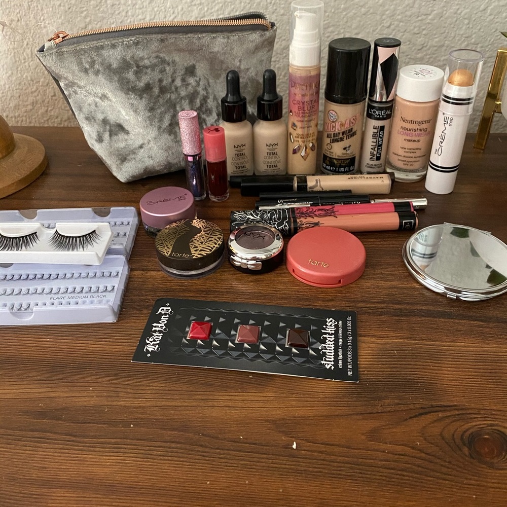 Makeup bundle